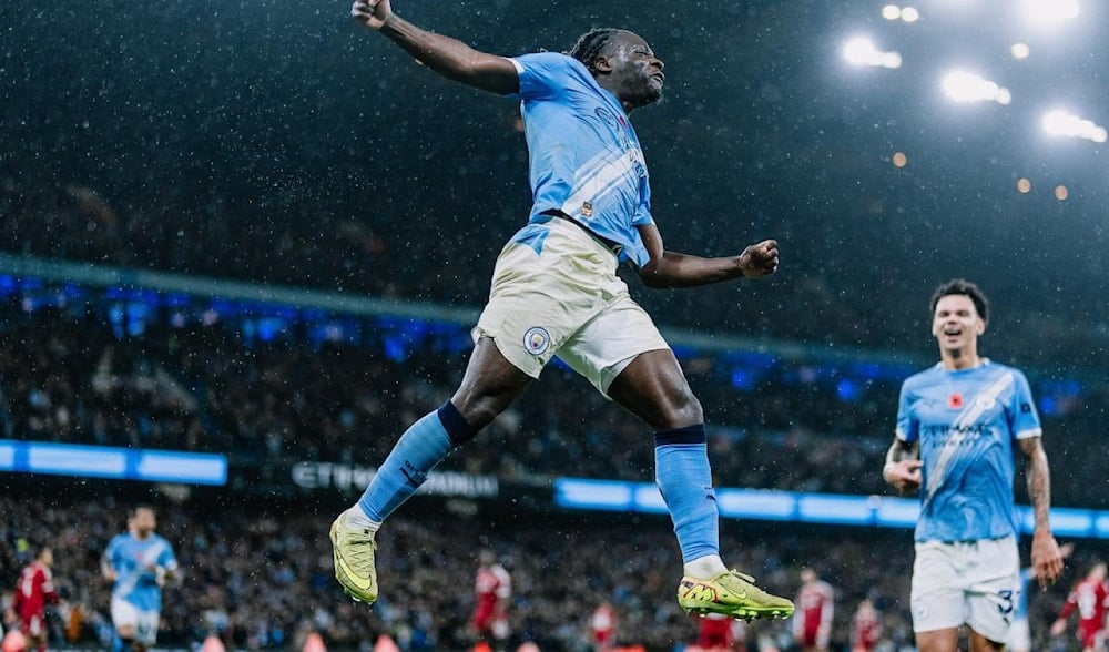 مانشستر سيتي يكتسح ليفربول بثلاثية ويُشعل سباق الصدارة (فيديو)