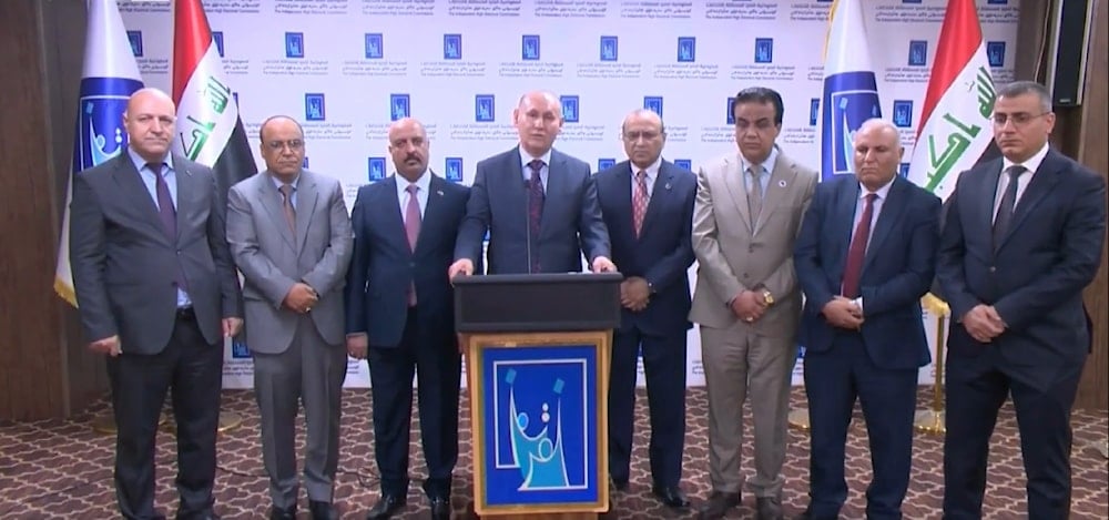 أعضاء المفوضية العليا المستقلة للانتخابات في العراق (وكالات)