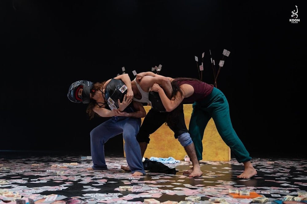 تلاحم الفنانين الثلاثة