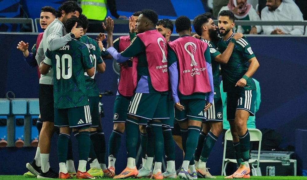 السعودية تتخطى عُمان وتبدأ مشوارها بثلاث نقاط في كأس العرب قطر 2025