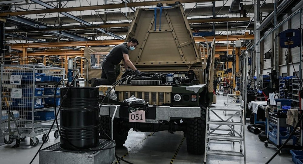 خدمة صيانة المركبات المدرعة والعسكرية التابعة لشركة 