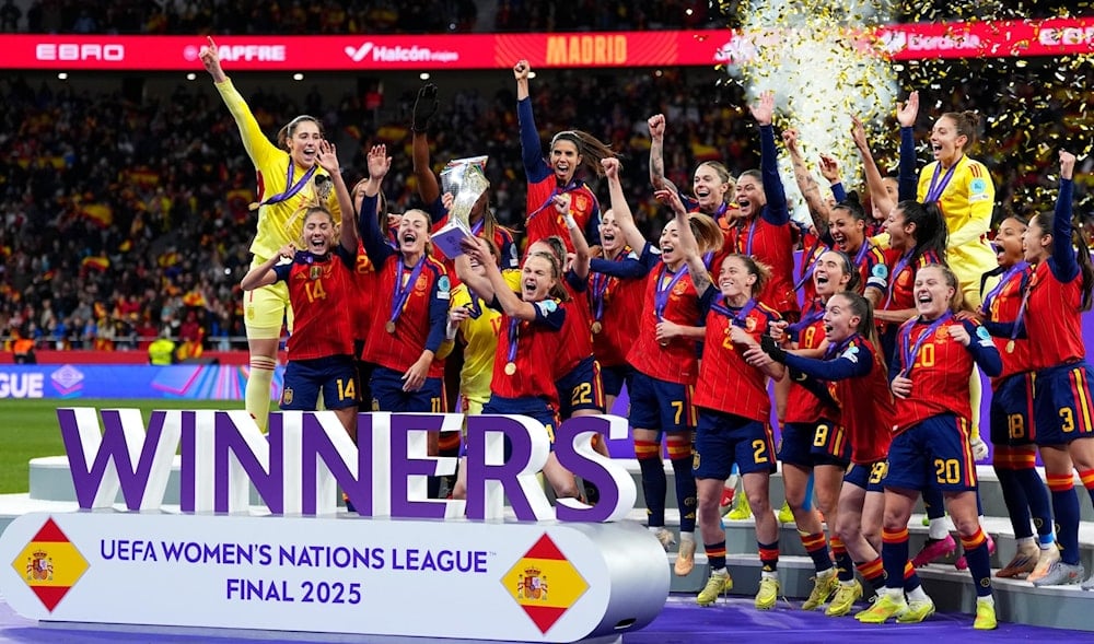 إسبانيا تحتفظ بلقب دوري الأمم الأوروبية للسيدات بفوز كبير على ألمانيا