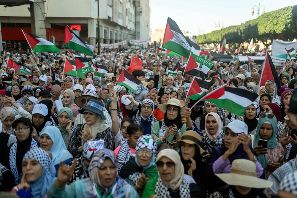 عشرات الآلاف من المغاربة يحتجون على العلاقات مع 