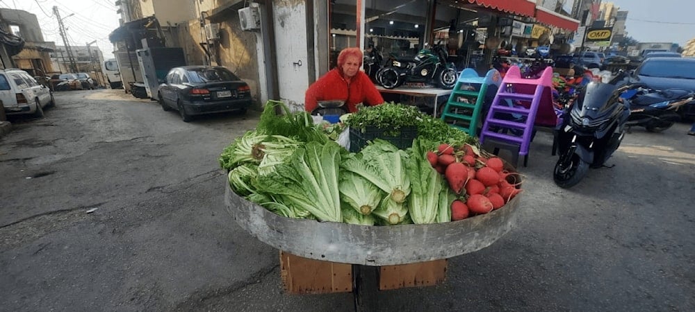 بائعة الخضار المتجولة