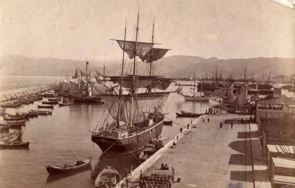 صورة لجانب من ميناء بيروت عام 1857