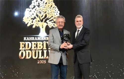 إبراهيم نصر الله مكرماً في تركيا 