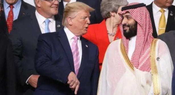 من زيارة الرئيس الأميركي دونالد ترامب إلى السعودية ولقاءه مع ولي العهد السعودي محمد بن سلمان في عام 2019 (أرشيفية)