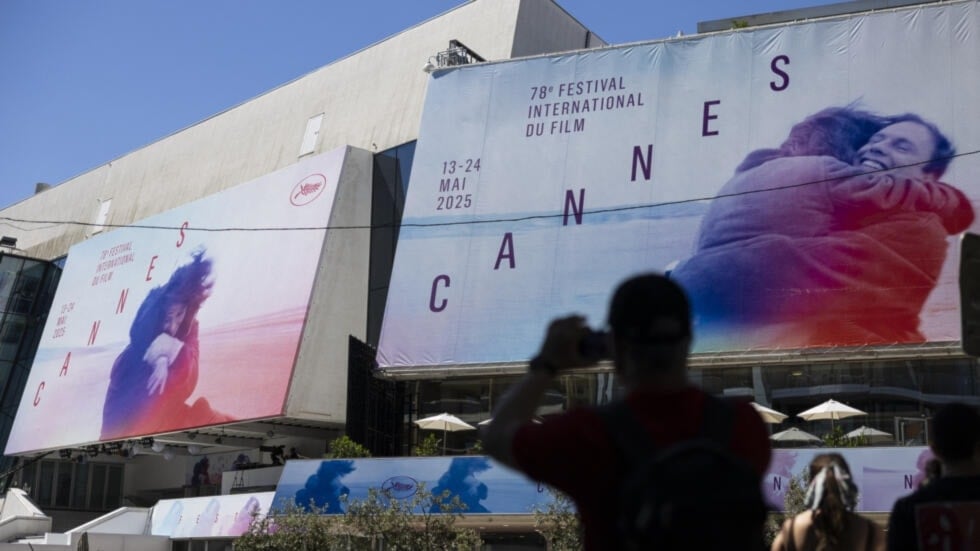  نددت العريضة التي وقّع عليها أكثر من 370 ممثلاً ومخرجاً سينمائياً بقتل 