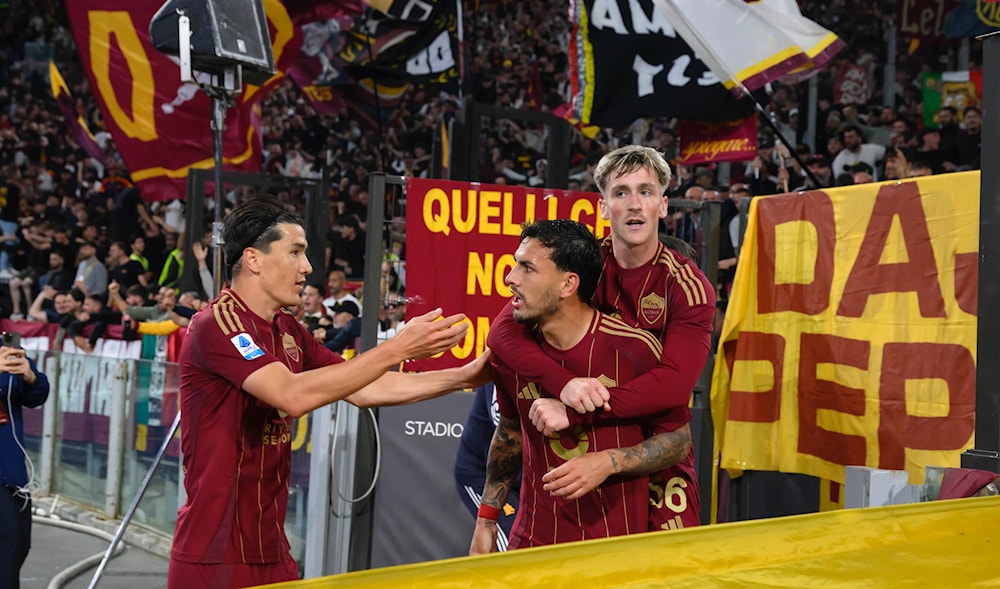 روما يقسو على ميلان ويقترب من التأهل لدوري أبطال أوروبا
