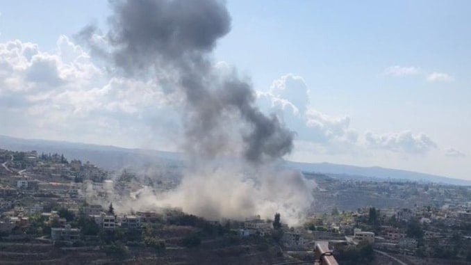 ارتقاء شهيد بمسيرة إسرائيلية استهدفت بغارة دراجة نارية في بلدة المنصوري جنوبي لبنان