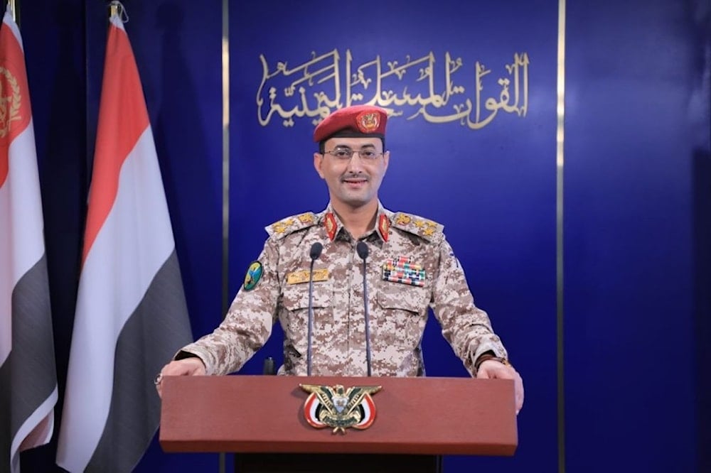 القوات المسلحة اليمنية تستهدف مطار 