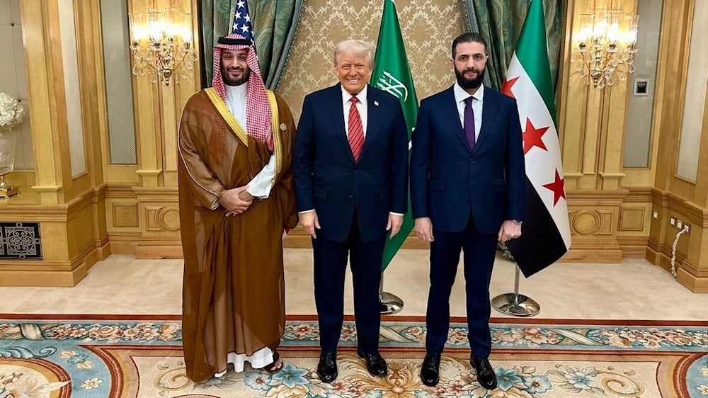 ترامب وولي العهد السعودي محمد بن سلمان ورئيس الإدارة الجديدة في سوريا أحمد الشرع
