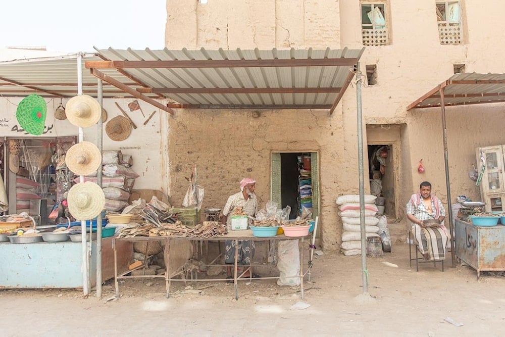 المتاجر الريفية في اليمن مكان ذو طابع اجتماعي متناسب في وظيفته مع العادات والتقاليد