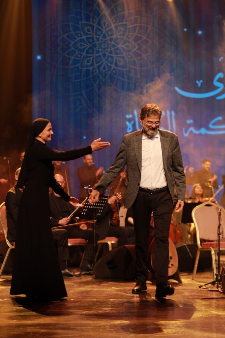 نجما العمل المايسترا الأخت مارانا سعد والفنان شربل روحانا