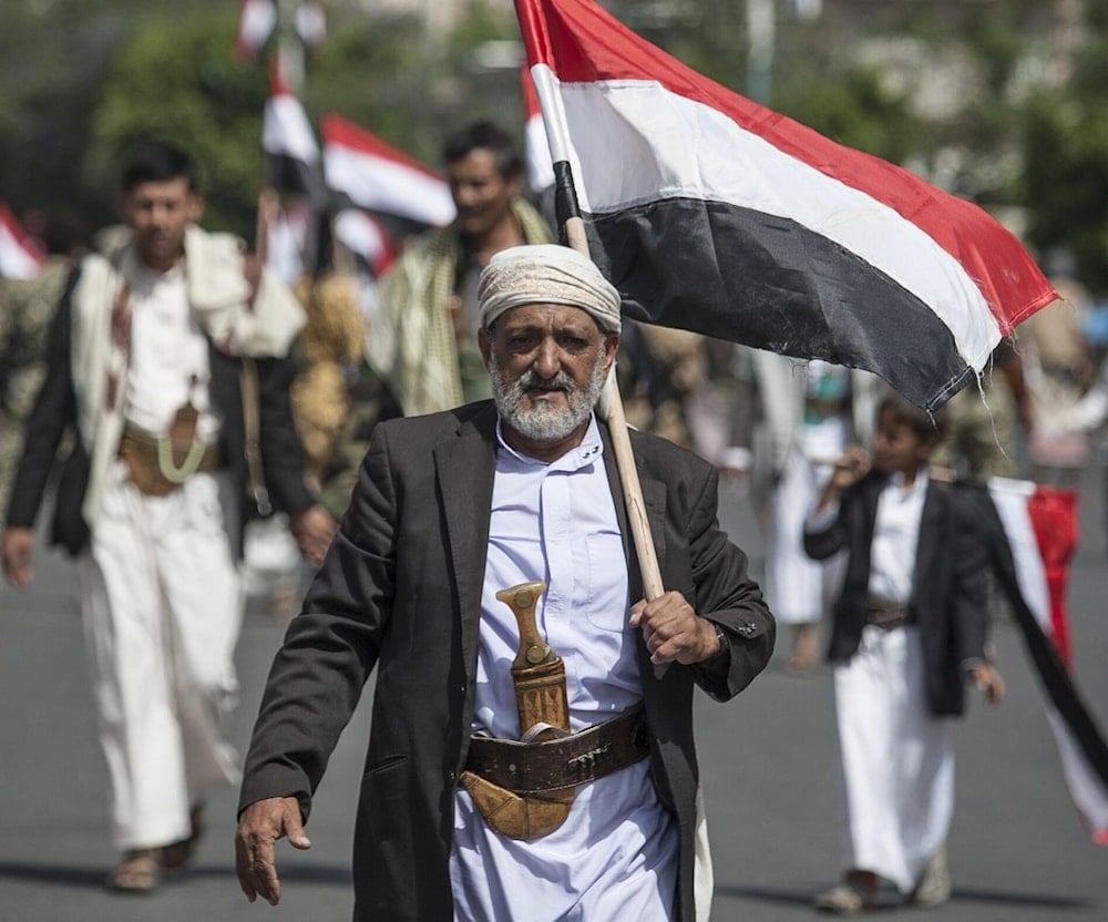 أنصار الله: لإيران الحق الكامل والمشروع في الدفاع عن نفسها