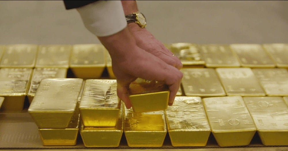  ارتفع الذهب في المعاملات الفورية 1.2% إلى 3326.45 دولار للأوقية (الأونصة) 