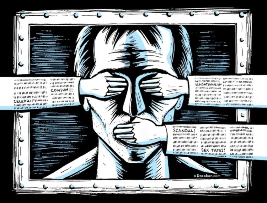 في عصر الهيمنة الرقمية يصير دور المثقف أكثر إلحاحاً لتطوير أدوات جديدة لاختراق الحجب وخلق فضاءات موازية تعيد تعريف الحرية