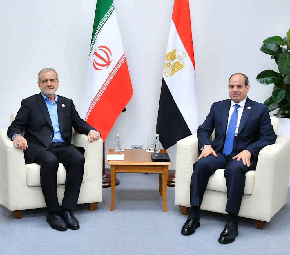 السيسي وبزشكيان على هامش قمة بريكس بمدينة قازان 