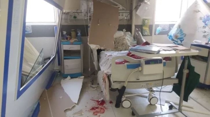 حجم الدمار في مستشفى الفارابي في محافظة كرمانشاه غربي إيران جراء عدوان إسرائيلي طاله بتاريخ 16 حزيران/يونيو 2025