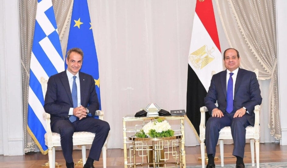 الرئيس المصري عبد الفتاح السيسي ورئيس الوزراء اليوناني كيرياكوس ميتسوتاكيس