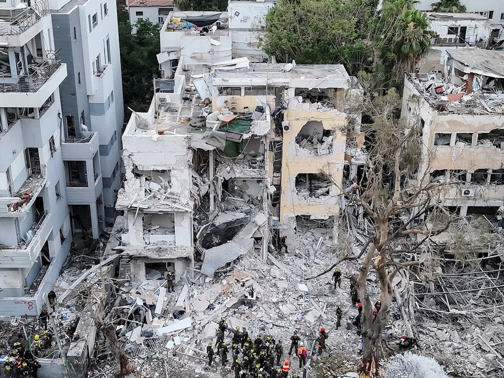صورة جوية للأضرار التي لحقت بالمنازل السكنية عقب الهجوم الصاروخي الإيراني على 