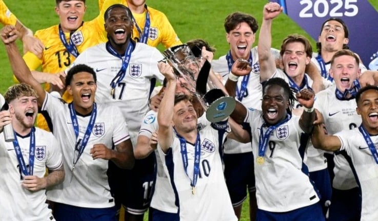 منتخب إنكلترا يتوج بلقب أمم أوروبا دون 21 عاماً للمرة الثانية توالياً
