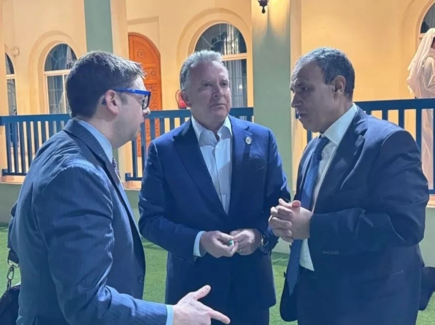 وزير الخارجية المصري بدر عبد العاطى والمبعوث الأميركي للشرق الأوسط ستيف ويتكوف ومنسق الشرق الأوسط في مجلس الأمن القومي الأميركي إريك تريغر