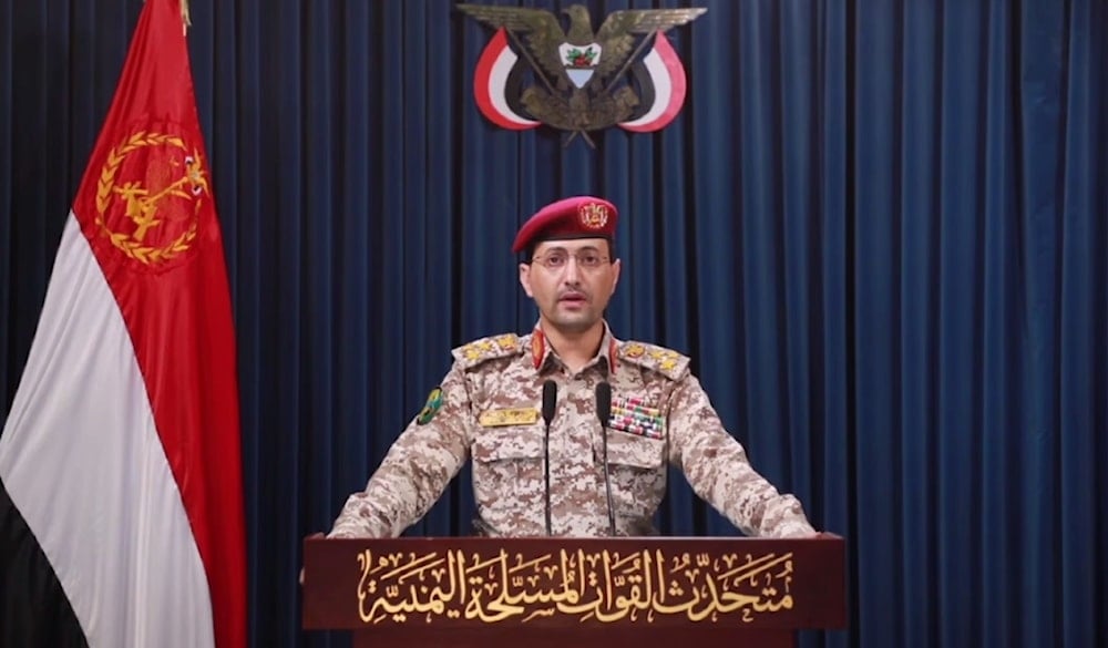 المتحدث باسم القوات المسلحة اليمنية يحيى سريع في 5 حزيران/يونيو 2025.