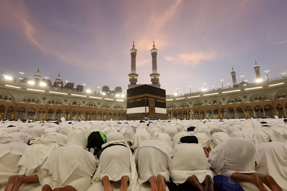 السعودية تكثف إجراءاتها لحماية الحجيج.. أكثر من مليون مسلم يؤدون فريضة الحج