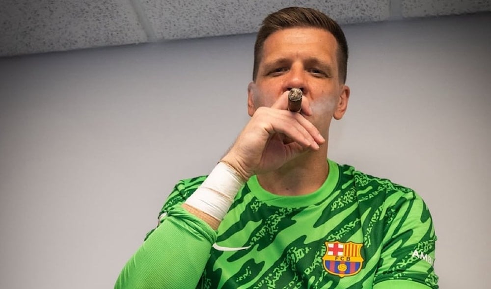 تشيزني يمدد عقده مع برشلونة حتى 2027: هل يمثل مستقبل الحراسة في الفريق؟