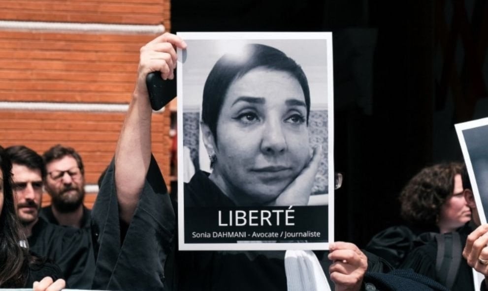 صورة للمحامية البارزة المعارضة سونيا دهماني