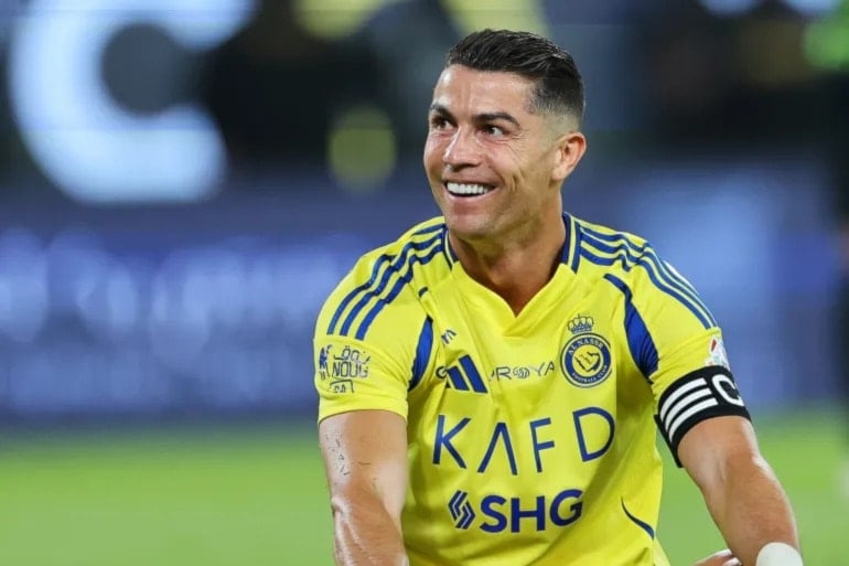 طرد فريق ألماني و16 حارسًا لرونالدو في معسكر النصر
