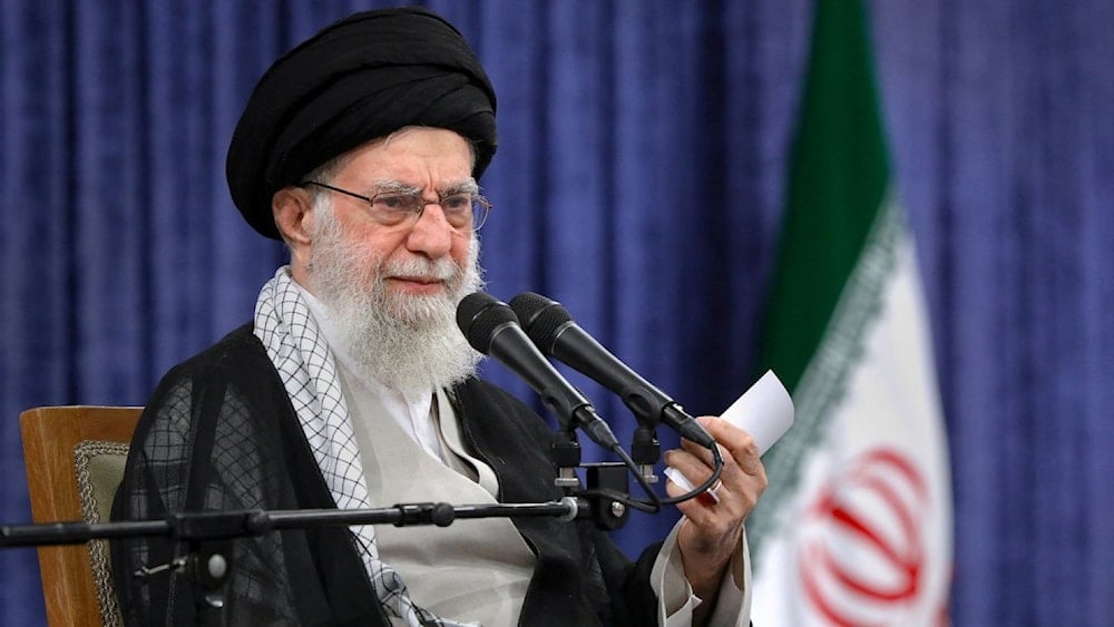السيد الخامنئي: الصمت تجاه غزة خيانة.. والحكومات الإسلامية مسؤولة (أرشيفية)