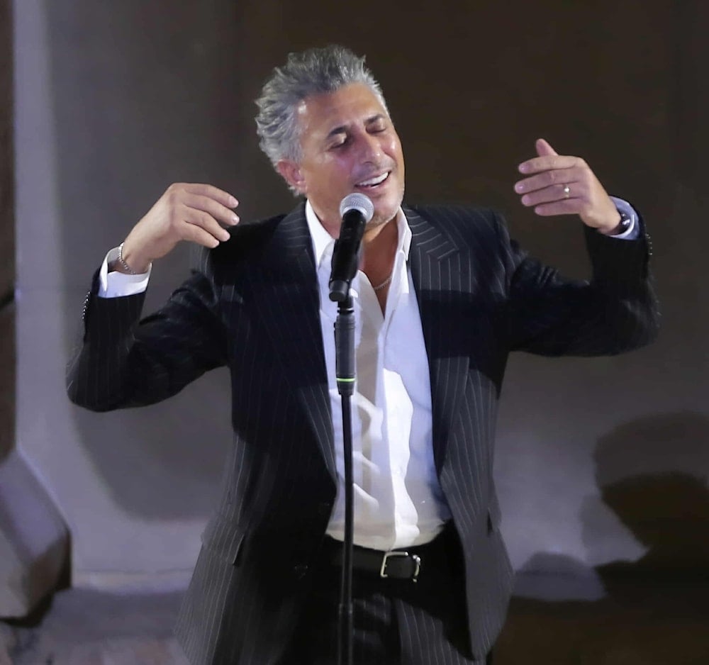 المطرب الأردني عمر العبد اللات في حفل إفتتاح مهرجان جرش