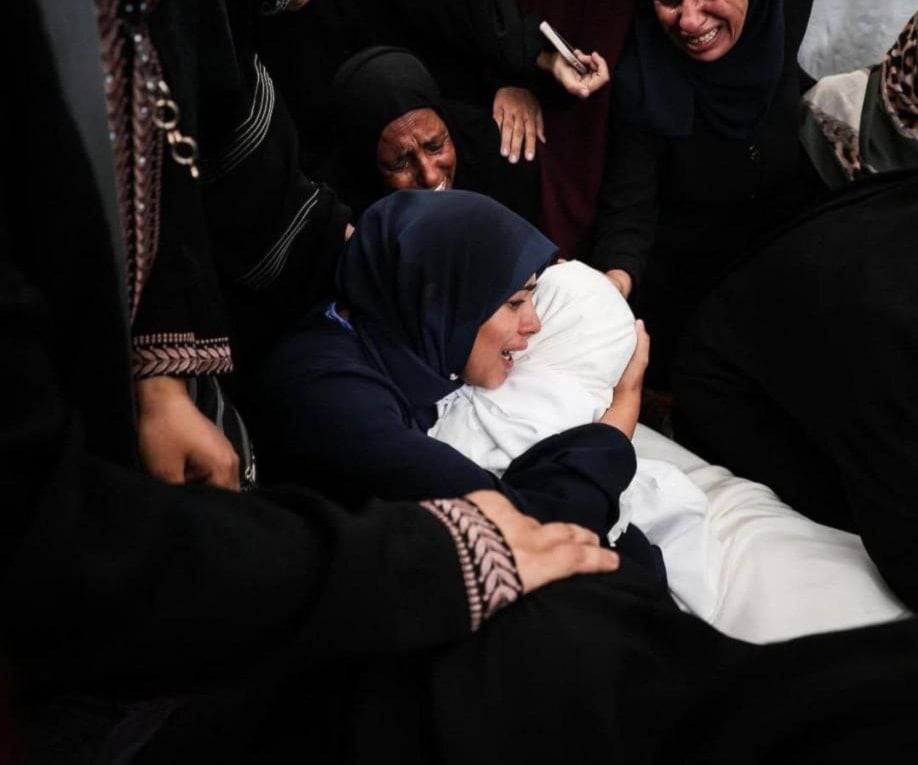 51 شهيدًا منذ الفجر بنيران الاحتلال بينهم 23 من طالبي المساعدات
