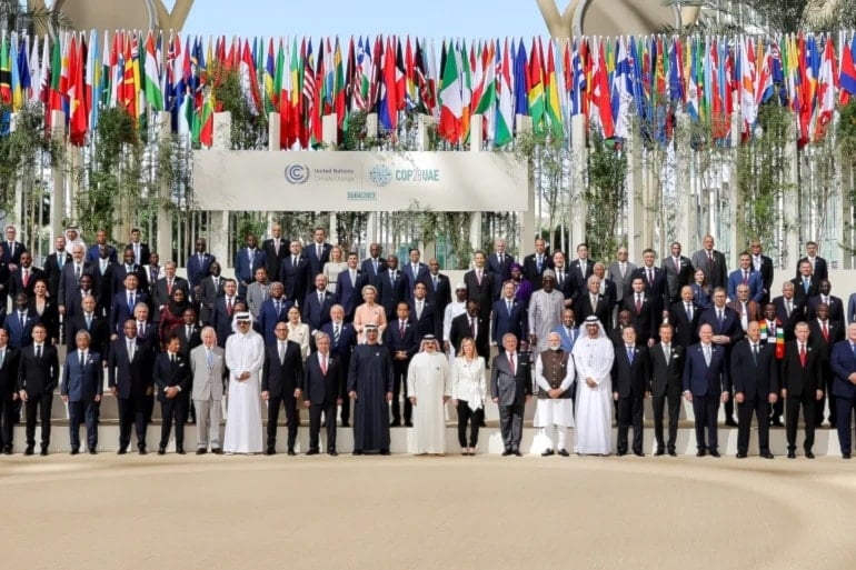زعماء الدول الذين حضروا انطلاق مؤتمر الأمم المتحدة لتغير المناخ 2023 في دبي (الأناضول)