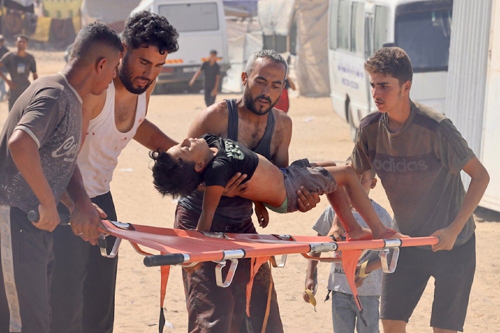 طفل شهيد في القصف الإسرائيلي على رفح، جنوبي قطاع غزة (AFP)