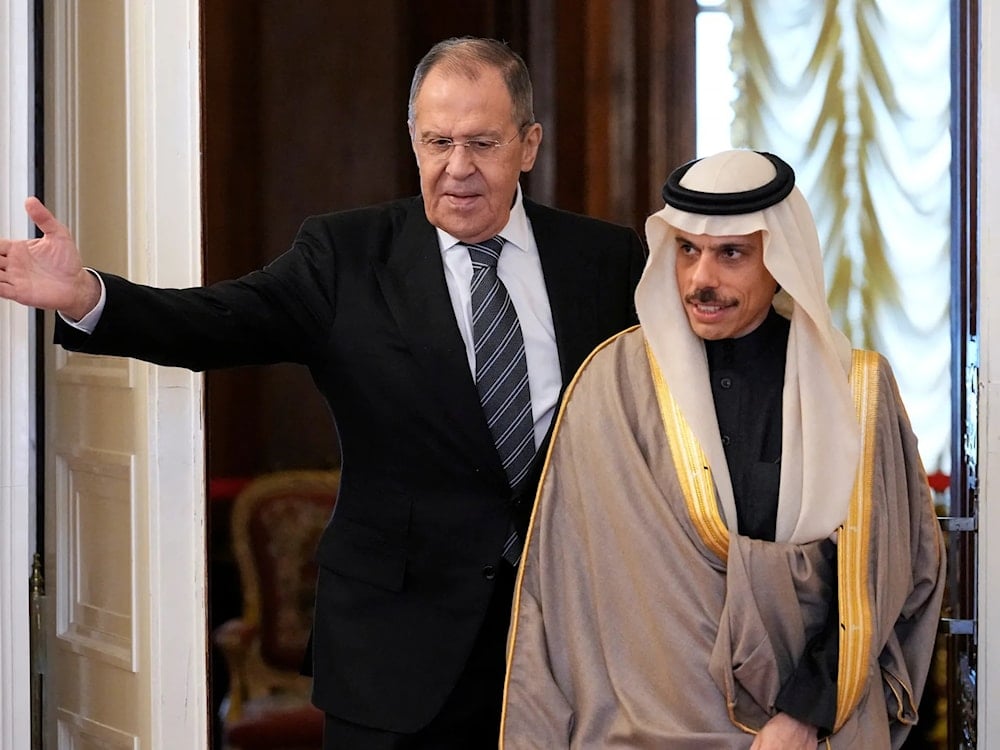 لافروف وبن فرحان يؤكدان تقارب المواقف ويدعوان لحلول دبلوماسية في غزة وإيران ( أرشيفية)