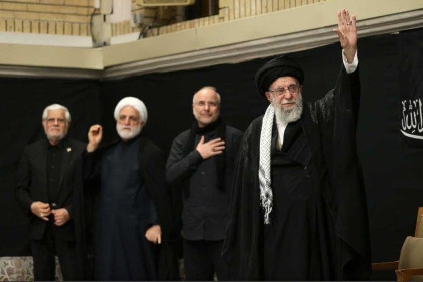 قائد الثورة والجمهورية في إيران، السيد علي خامنئي في حسينية الإمام الخميني في 5 تموز/يوليو 2025 (وكالات)