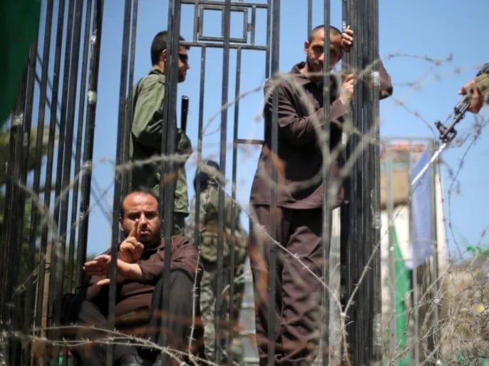 ارتفاع أعداد الأسرى الفلسطينيين في سجون الاحتلال الإسرائيلي إلى 10800