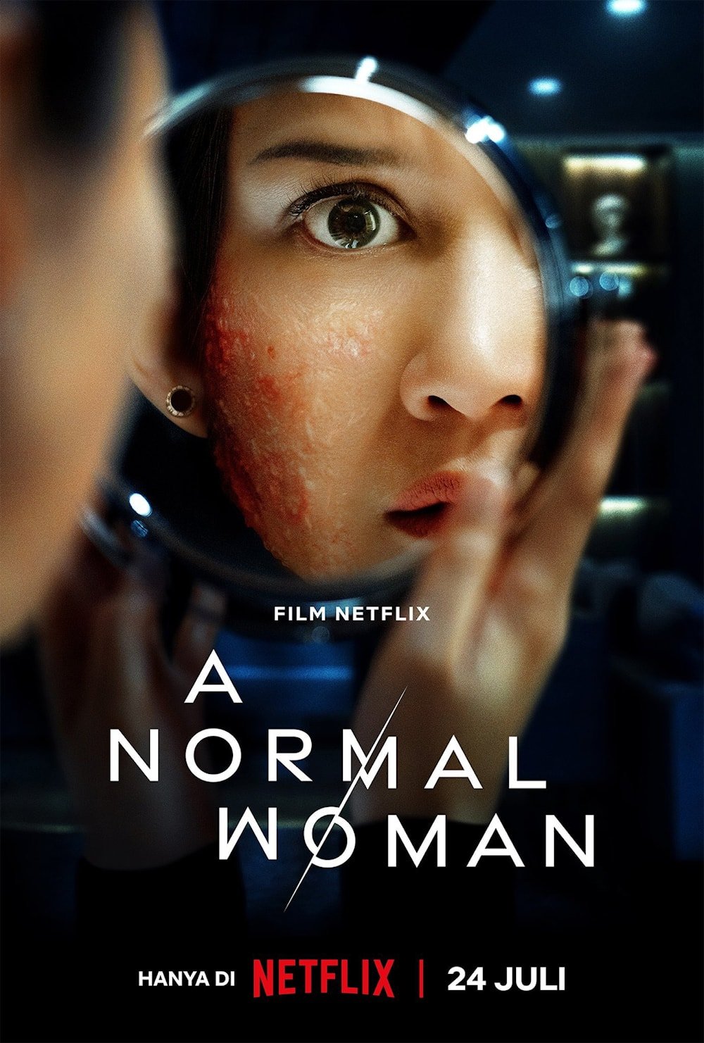 A normal woman: الملصق