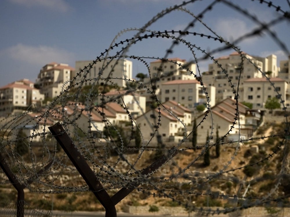 الأردن والرئاسة الفلسطينية يدينيان مخطط الاستيطان في الضفة: مرفوض وغير شرعي