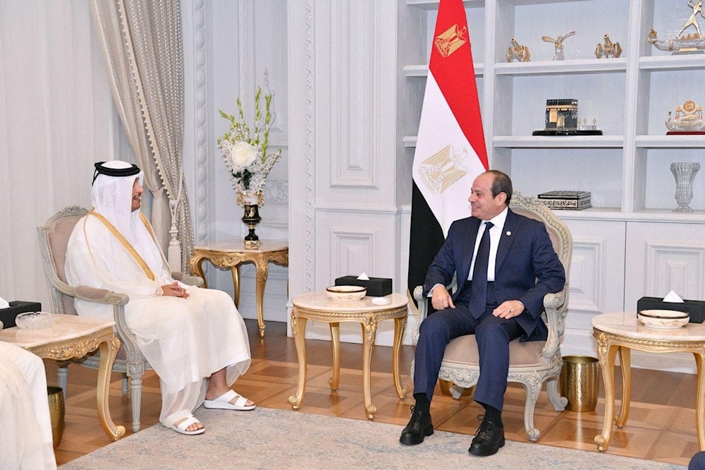 الرئيس المصري عبد الفتاح السيسي يستقبل رئيس الوزراء القطري وزير الخارجية محمد بن عبد الرحمن بن جاسم آل ثاني