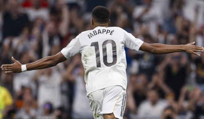 مبابي يمنح ريال مدريد أول انتصار في 