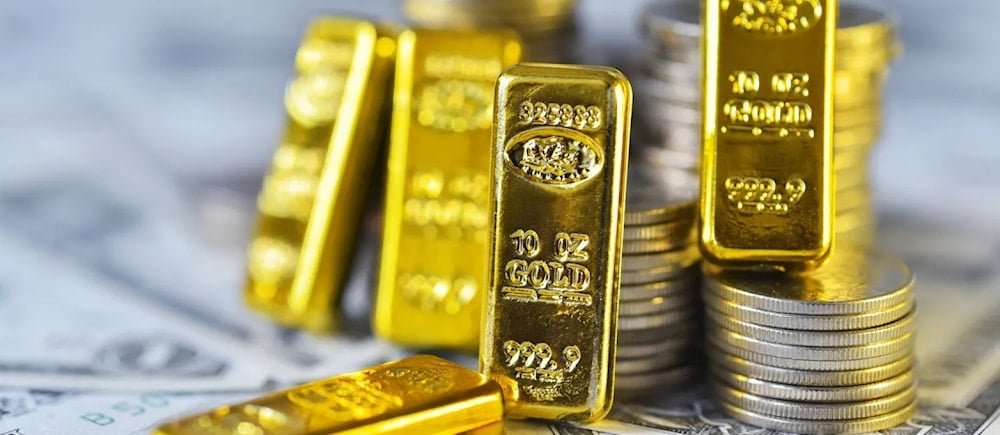 أسعار الذهب تتراجع والدولار إلى ارتفاع.. وسط ترقب لندوة الاحتياطي الاتحادي