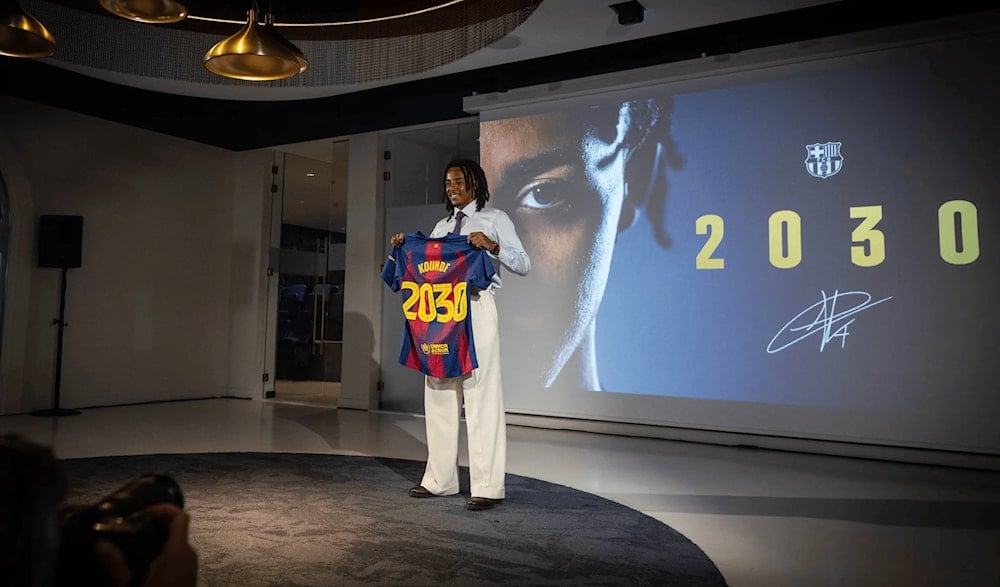 برشلونة يمدد عقد كوندي حتى 2030