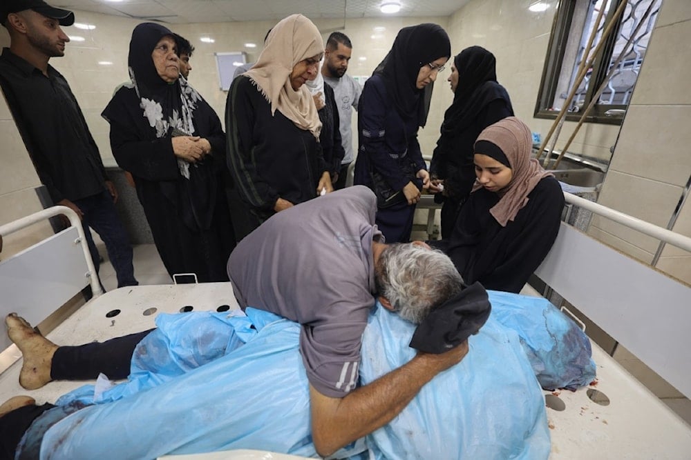 41 شهيداً في القطاع منذ الفجر.. والاحتلال يعلن مدينة غزة منطقة قتال خطيرة (أ ف ب)