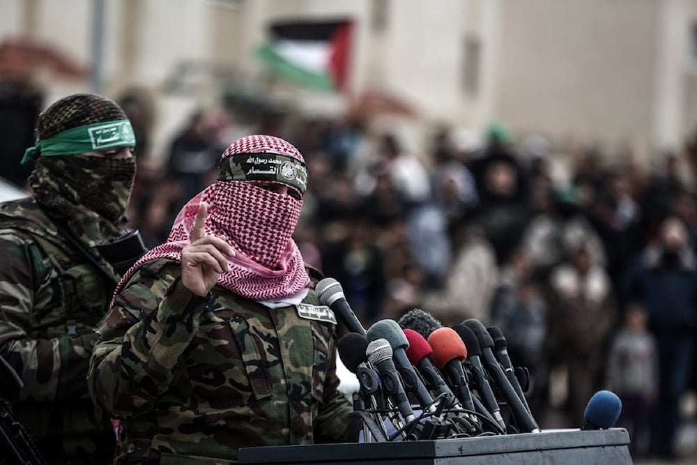 أبو عبيدة: أسرى العدو يتلقّون نفس طعام ودواء مجاهدي القسام وأبناء شعبنا (أرشيفية)