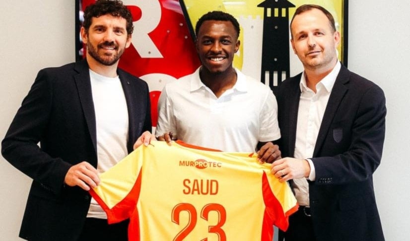 سعود عبد الحميد ينتقل إلى لانس الفرنسي على سبيل الإعارة
