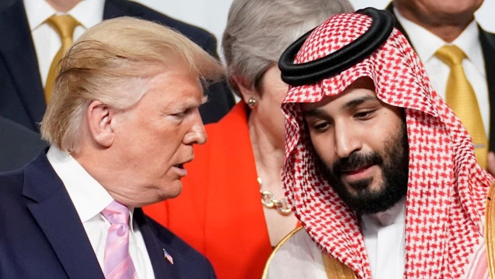 الرئيس دونالد ترامب مع ولي عهد السعودية الأمير محمد بن سلمان (رويترز)